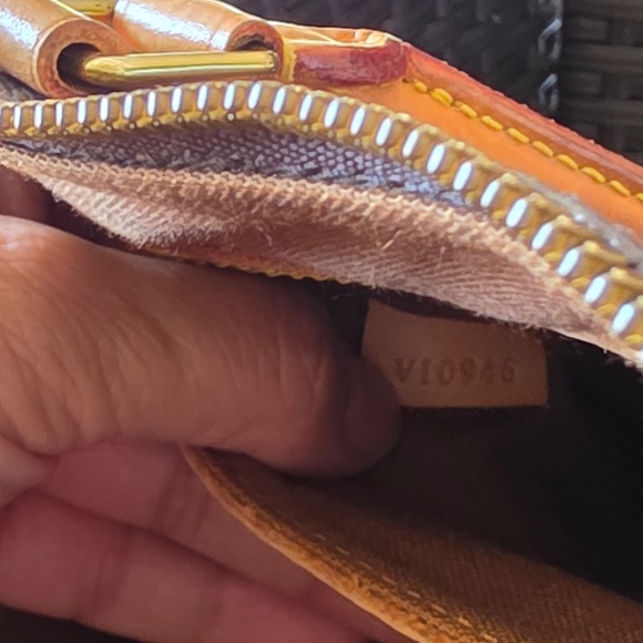 Alma PM Authentic LV Bag - Picture 10 of 11